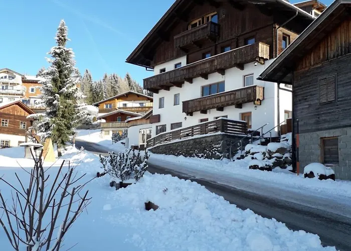 Bella Vista Bed & Breakfast 3*